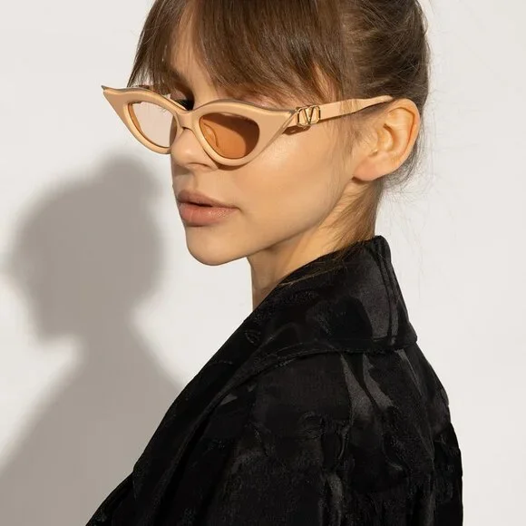Valentino Women Sunglasses Beige Gold Nude Cat Eye V  display picture 3